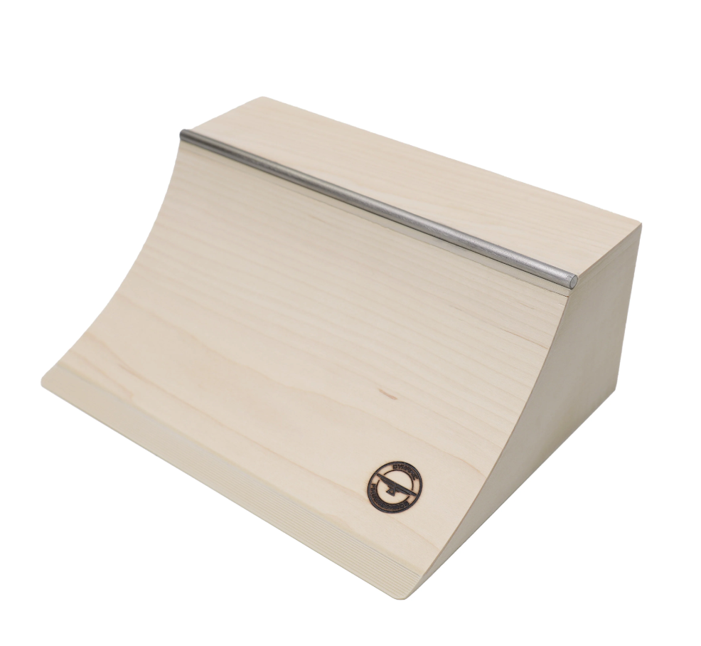 DYNAMIC Standard Quarterpipe